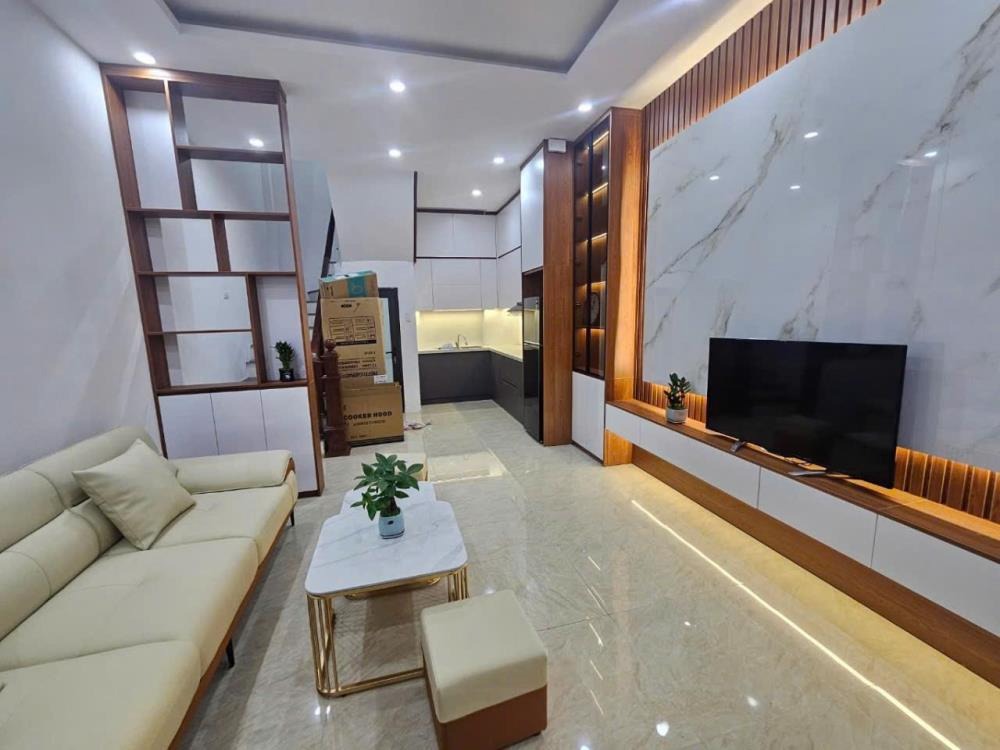 Nhà phố Định Công 34m² x 5 Tầng - Full Nội Thất - Vị Trí Đắc Địa