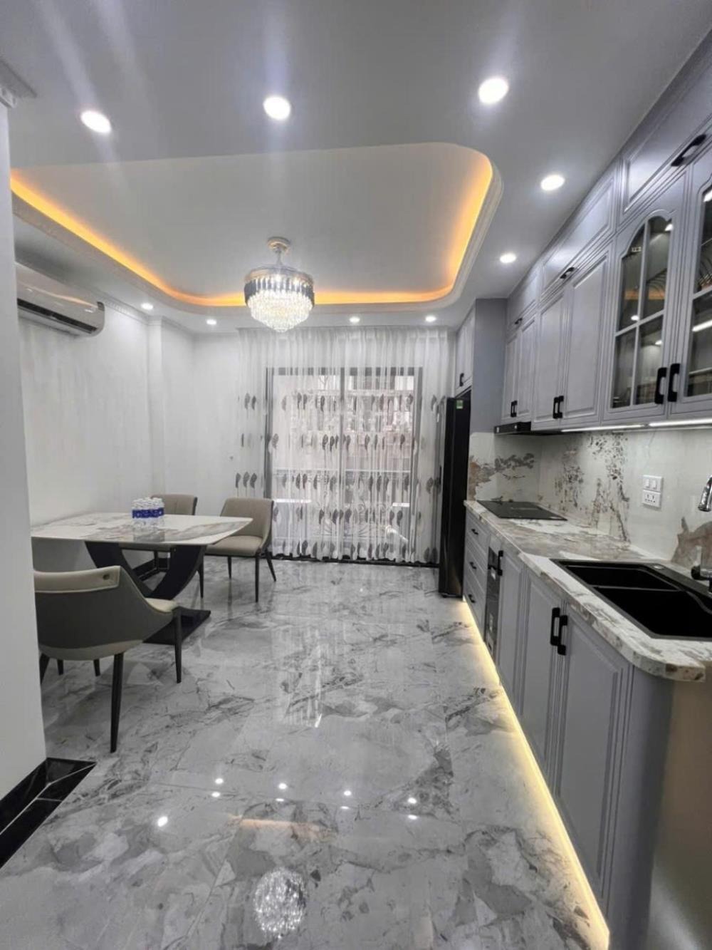Nhà Mới 100% Trương Định - 33m² - 7 Tầng - Thang Máy - Giá Tốt