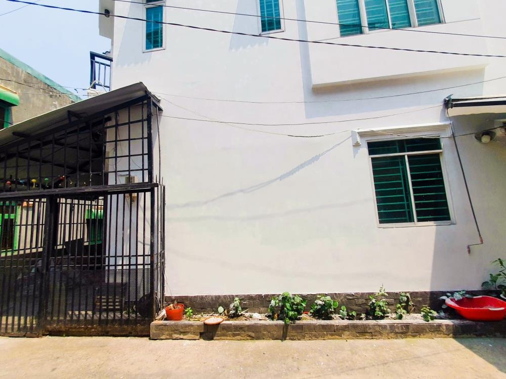Bán Nhà 2 Mặt Tiền Quận 7 - Vị Trí Đắc Địa, Tiềm Năng Cho Thuê