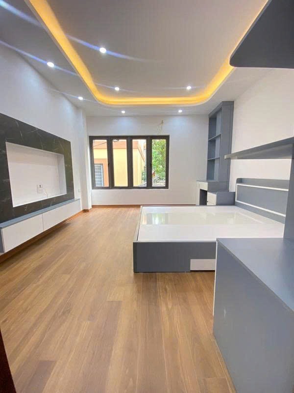 Nhà 6 Tầng, Thang Máy, Nội Thất Cao Cấp - Khương Đình, Giá 8.2 Tỷ