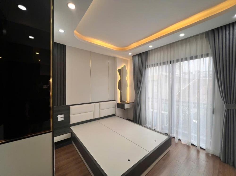 Nhà Mới 100% Trương Định - 33m² - 7 Tầng - Thang Máy - Giá Tốt