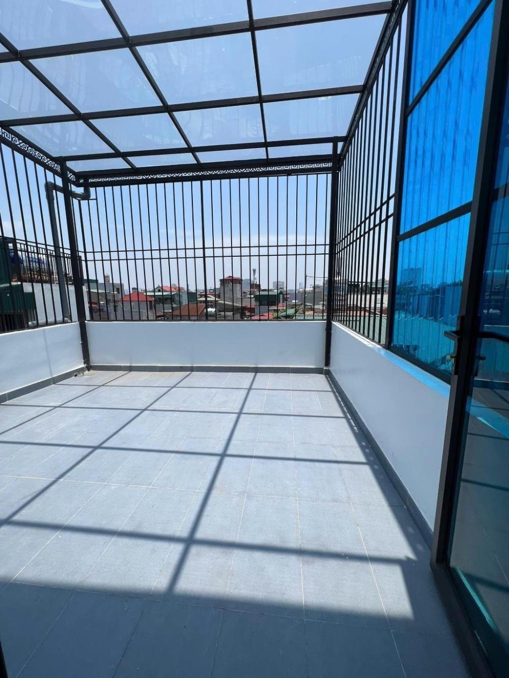 Nhà đẹp Hai Bà Trưng: 50m2, 5 Tầng, Thang Máy, Ngõ Thông