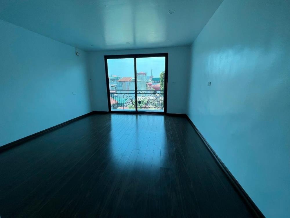 Nhà đẹp Hai Bà Trưng: 50m2, 5 Tầng, Thang Máy, Ngõ Thông