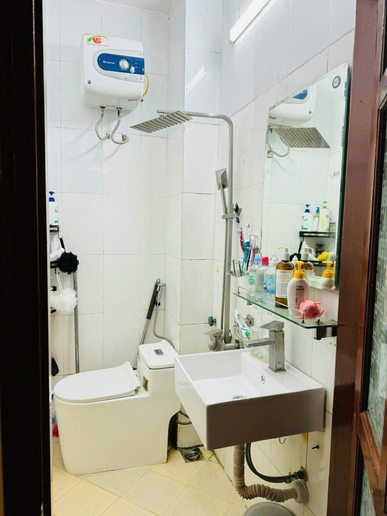 Nhà đẹp thổ cư Đống Đa - Ngõ rộng 40m ô tô, 5 tầng, giá tốt