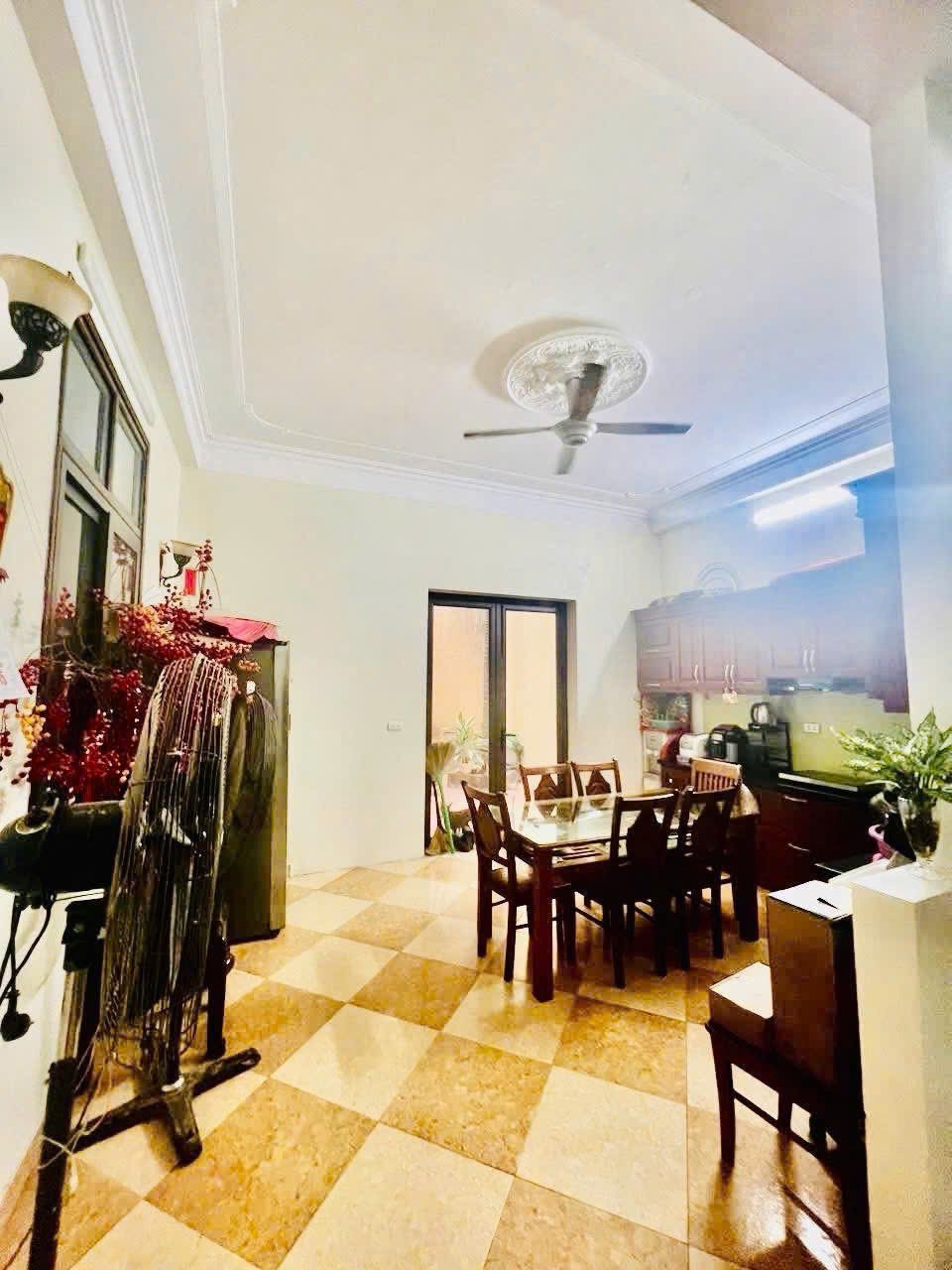 Bán Nhà Mặt Phố Vũ Trọng Phụng - Thanh Xuân - 62m2 - 4 Tầng - Giá 10.95 Tỷ