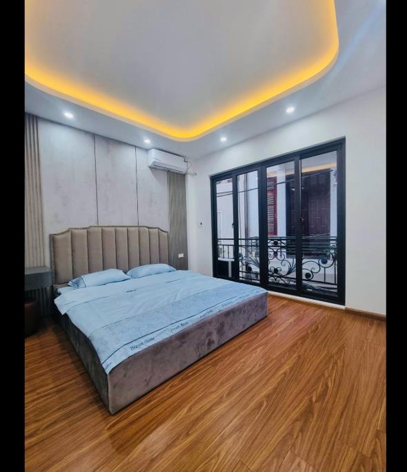 Bán Gấp Nhà Lê Trọng Tấn - Phân Lô, Thang Máy, 3 Mặt Thoáng