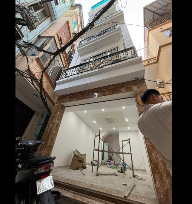 Bán Gấp Nhà Lê Trọng Tấn - Phân Lô, Thang Máy, 3 Mặt Thoáng