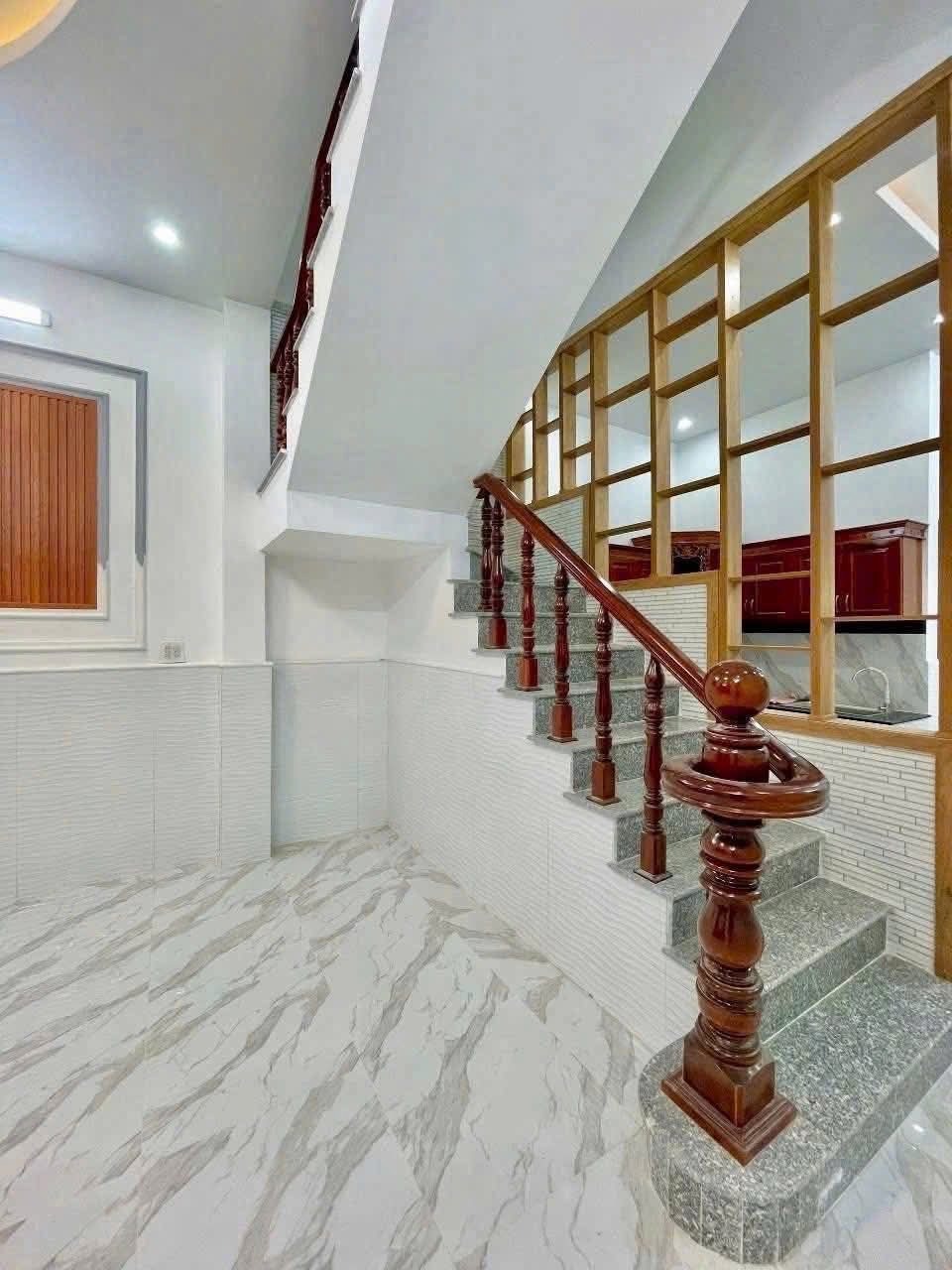 🏡 Bán Nhà Tây Mỗ, Nam Từ Liêm Giá 5.9 Tỷ - 35m² - Ô Tô Vào Cửa