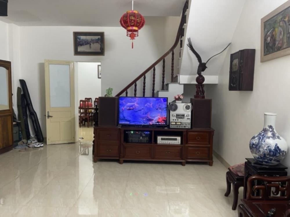 Bán Nhà Phố Đội Cấn - 102m² - An Ninh Tuyệt Đối - Giá Tốt