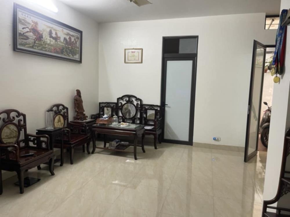 Bán Nhà Phố Đội Cấn - 102m² - An Ninh Tuyệt Đối - Giá Tốt