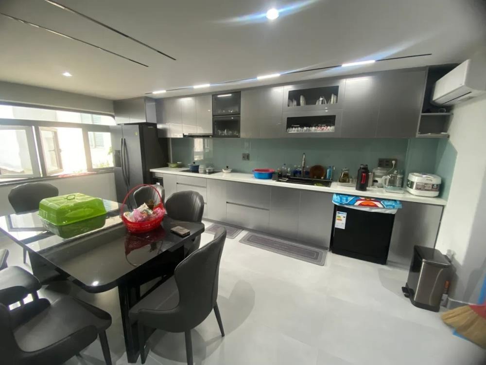 Bán nhà Bình Tân: 4 tầng, mới tinh, khai thác ngay - Mr. Sơn 0974687799