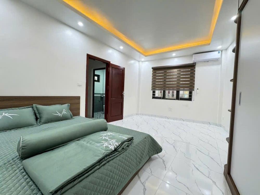 Bán Gấp Nhà Lô Góc Vạn Phúc: 6.9 Tỷ - Thông Thoáng, Nội Thất Xịn