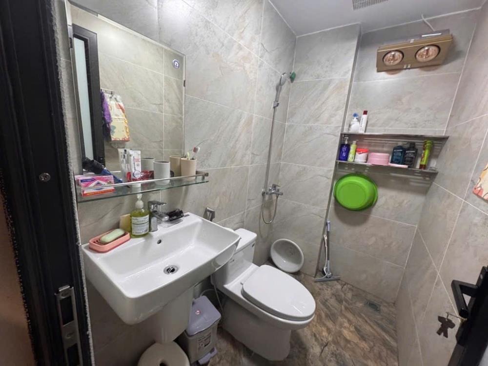 Bán nhà Đào Tấn: 5 tầng, sổ đỏ vuông vắn, giá 16.8 tỷ