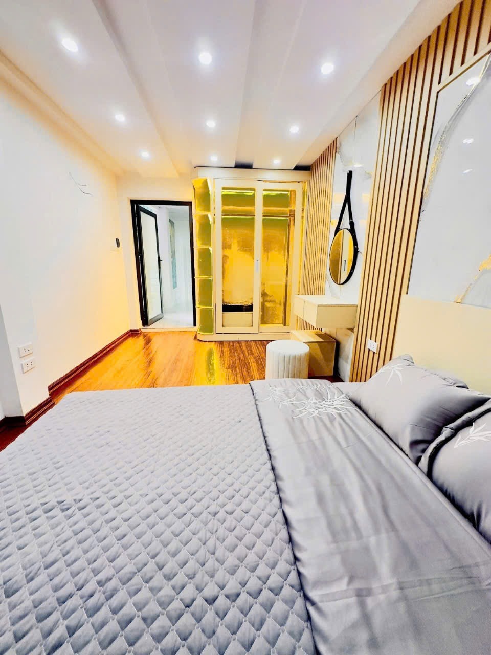 Bán nhà phố Dương Khuê 50m² x 5 tầng, ngõ thoáng, giá 14 tỷ
