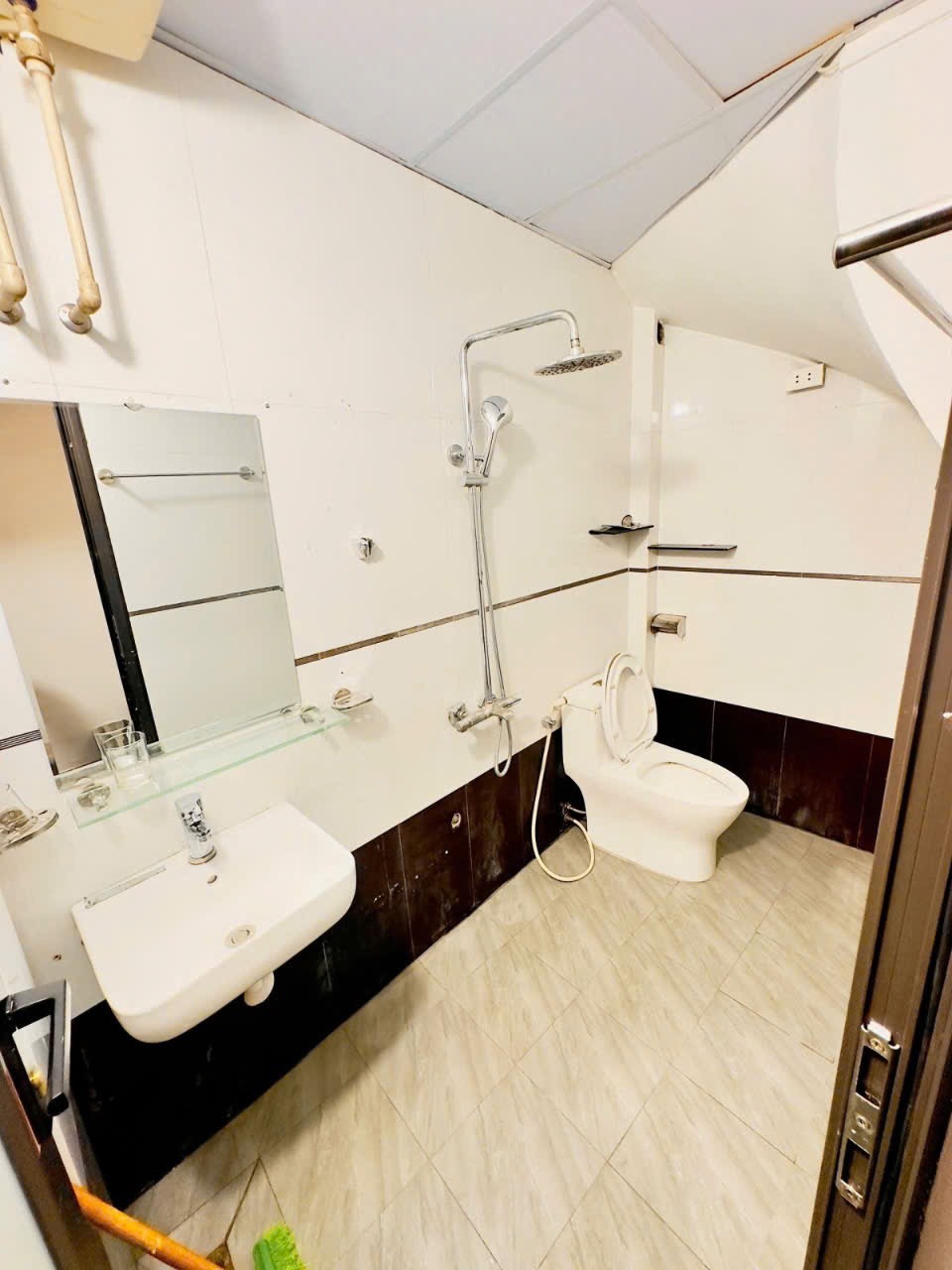 Bán nhà phố Dương Khuê 50m² x 5 tầng, ngõ thoáng, giá 14 tỷ