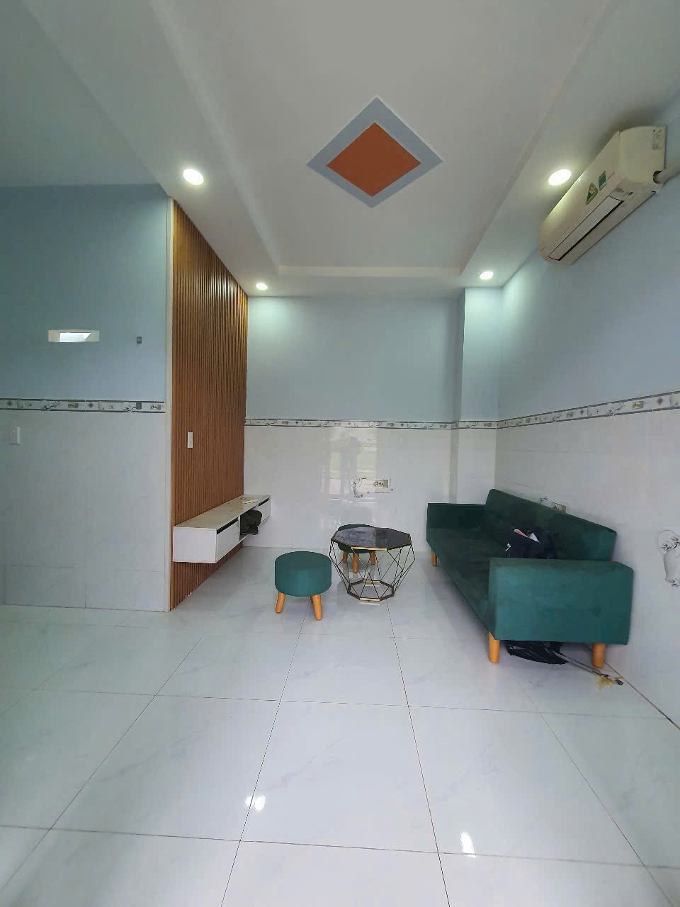 Bán nhà hóc môn 6x6.5, giá 500tr, sổ hồng riêng - Vị trí đẹp, tiềm năng lớn