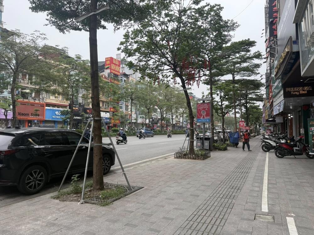 Bán Tòa Nhà Mặt Phố Đào Tấn, 100m2, Có Hầm - Vị Trí Độc Đáo