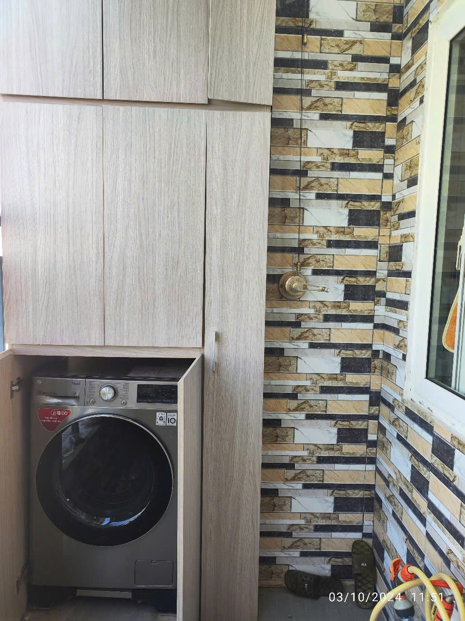 Căn Góc 76m2 View Hồ - Giá 2.7x Tỷ - Vị Trí Đắc Địa Tại Khu Đô Thị