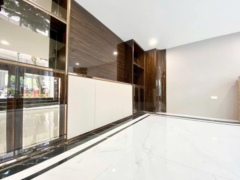 Bán tòa nhà 9 tầng mặt tiền Phạm Văn Đồng - 19.9 tỷ