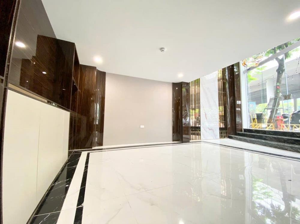 Bán tòa nhà 9 tầng mặt tiền Phạm Văn Đồng - 19.9 tỷ