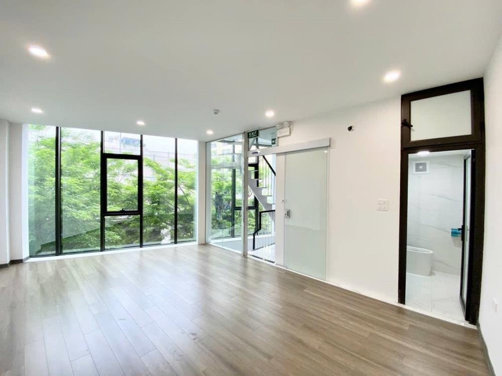 Bán tòa nhà 9 tầng mặt tiền Phạm Văn Đồng - 19.9 tỷ