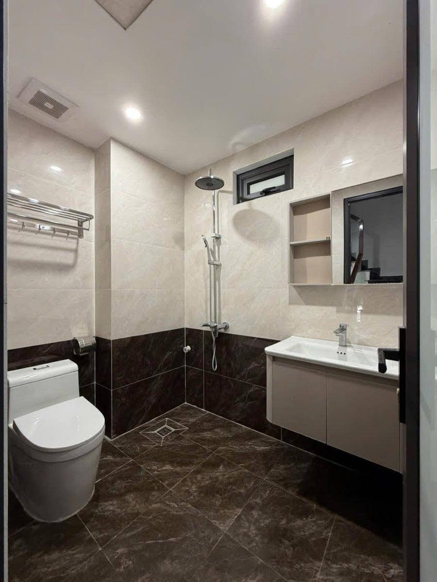 Nhà Hồ Tùng Mậu - Bắc Từ Liêm: 38m2, Mặt Tiền 5m, Giá 7.85 Tỷ - Lô Góc 2 Mặt Ngõ