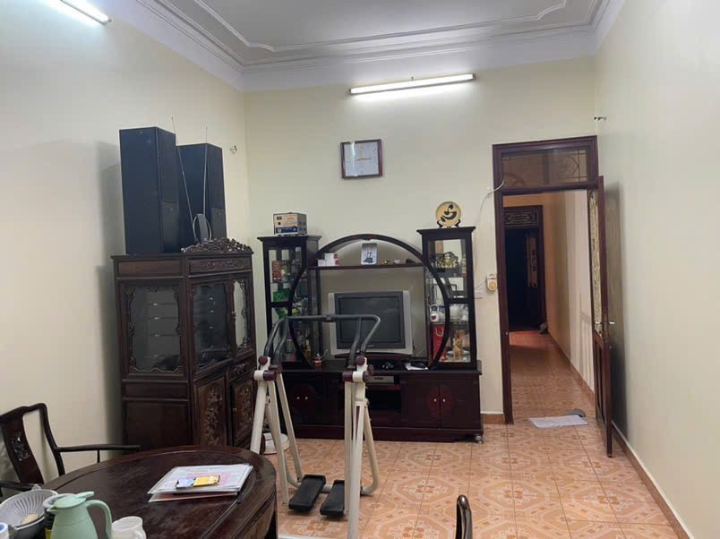Bán nhà Ngô Gia Tự - Long Biên 95m², 4 tầng, MT 4m, 22.5 tỷ