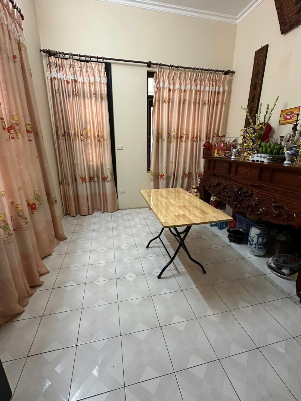 Bán Nhà Góc Võng Thị - Tây Hồ: 84m² - Mặt Tiền 8.2m - 20.9 Tỷ