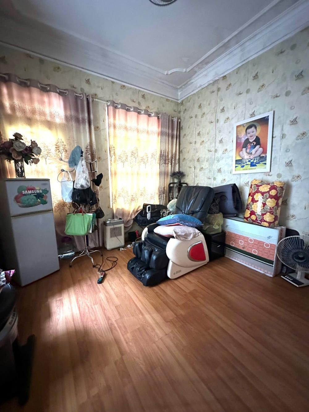 Bán Nhà Góc Võng Thị - Tây Hồ: 84m² - Mặt Tiền 8.2m - 20.9 Tỷ