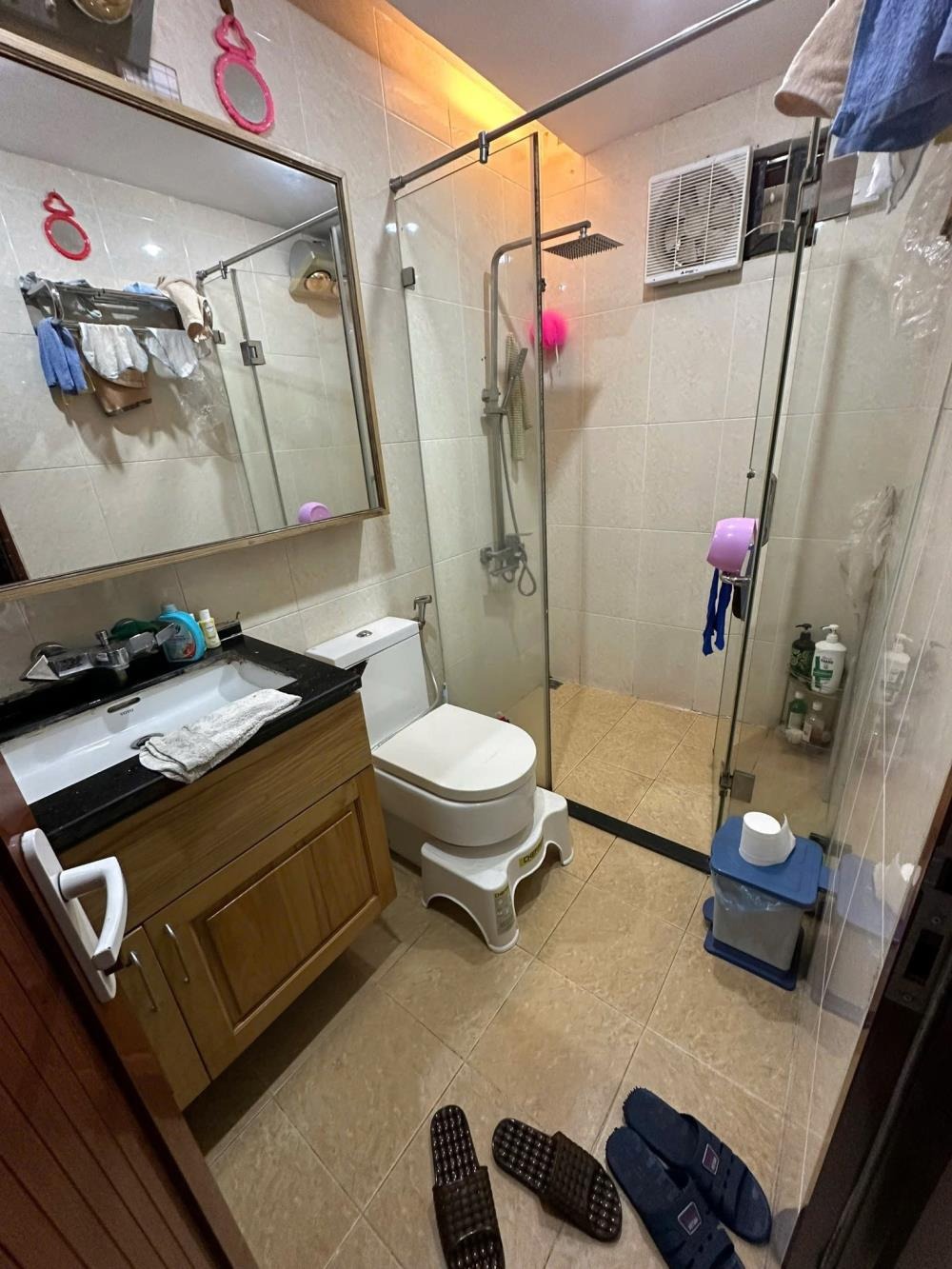 Bán Nhà Góc Võng Thị - Tây Hồ: 84m² - Mặt Tiền 8.2m - 20.9 Tỷ