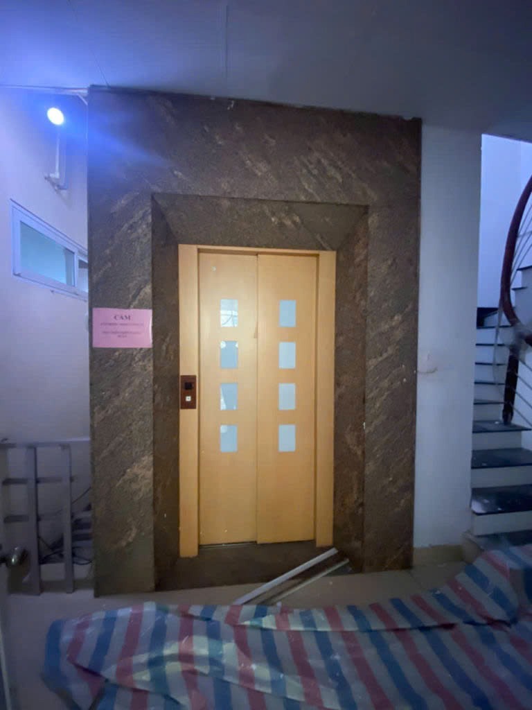 Cho Thuê Nhà Tây Hồ 70m2, 6 Tầng, Thông Sàn, Thang Máy, Ô Tô Đỗ Cửa