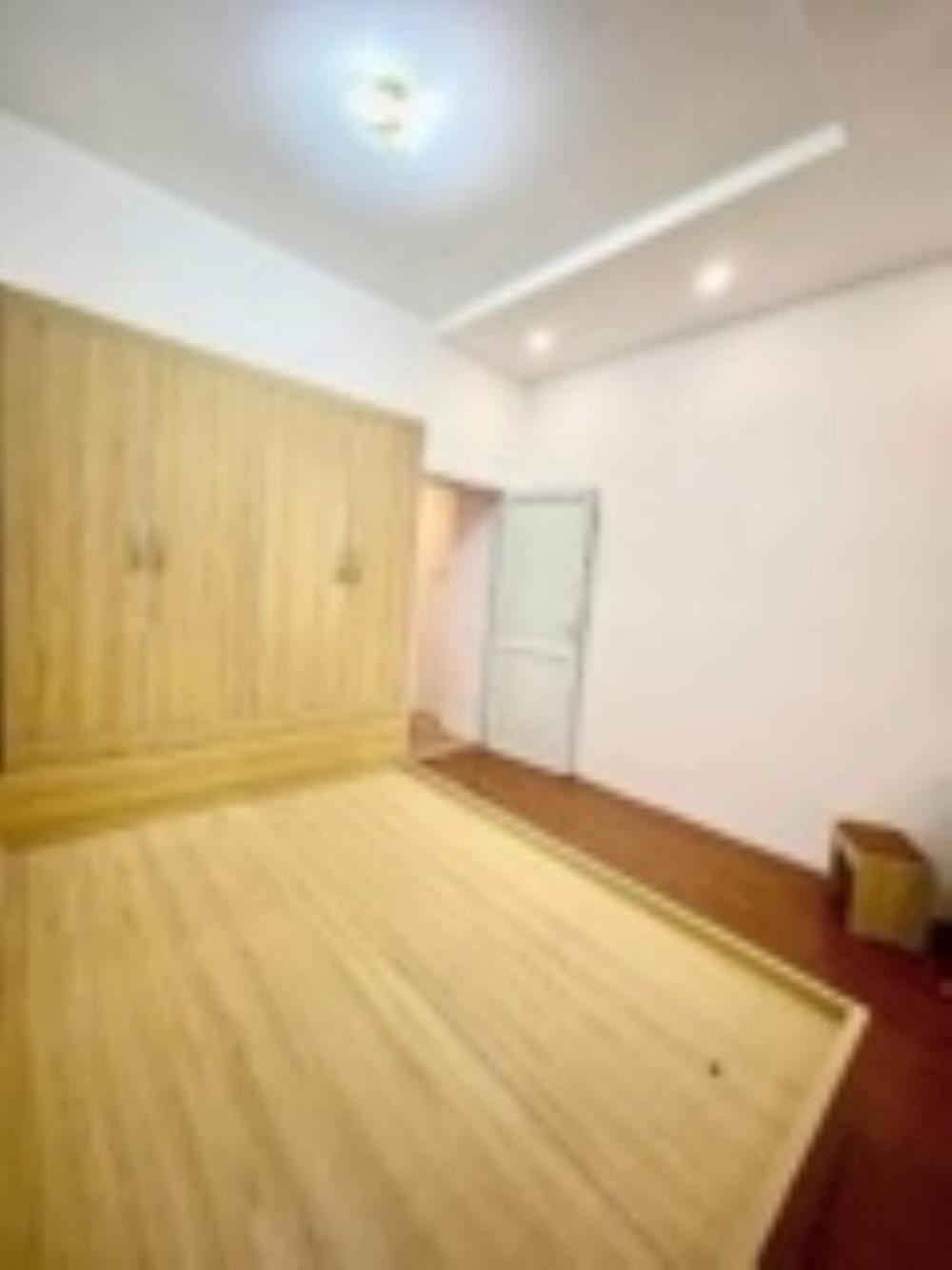 Bán Nhà Phố Hồng Hà, Hoàn Kiếm: 61m2, 5 Tầng, 11.6 Tỷ - Khu Dân Trí Cao