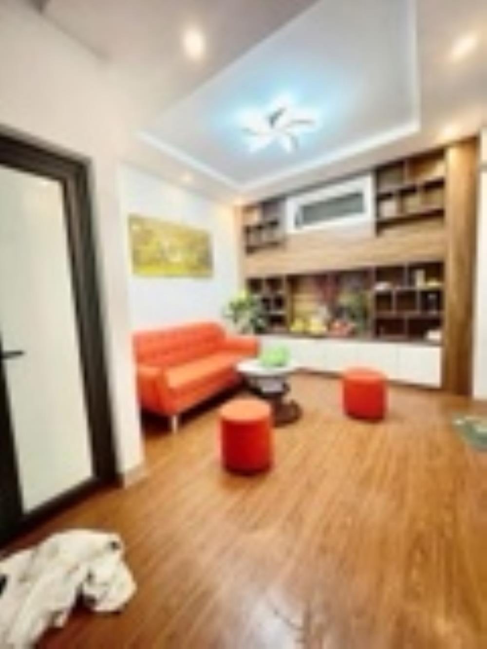 Bán Nhà Phố Hồng Hà, Hoàn Kiếm: 61m2, 5 Tầng, 11.6 Tỷ - Khu Dân Trí Cao