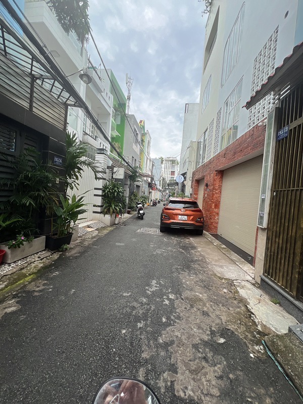 Bán nhà Tân Phú, vườn lai, 3 tầng, 80m2 - Giá 8.8 tỷ