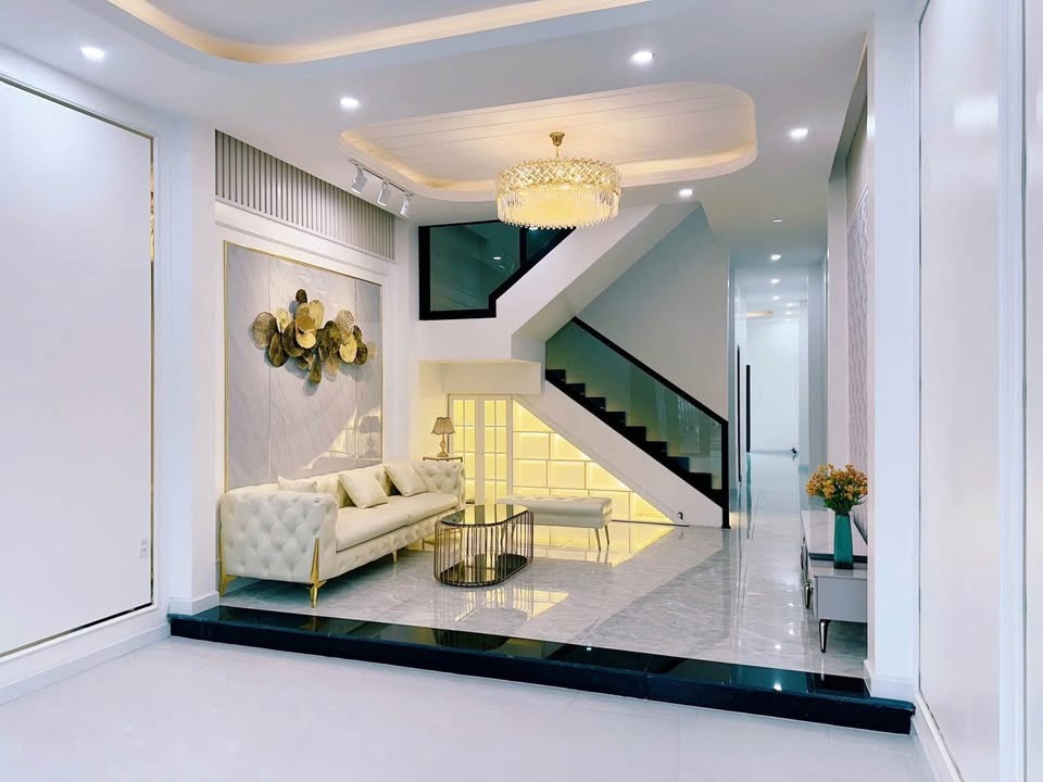 Bán Nhà Mặt Tiền Hóc Môn - 1 Trệt 1 Lầu - 90m2 - SHR