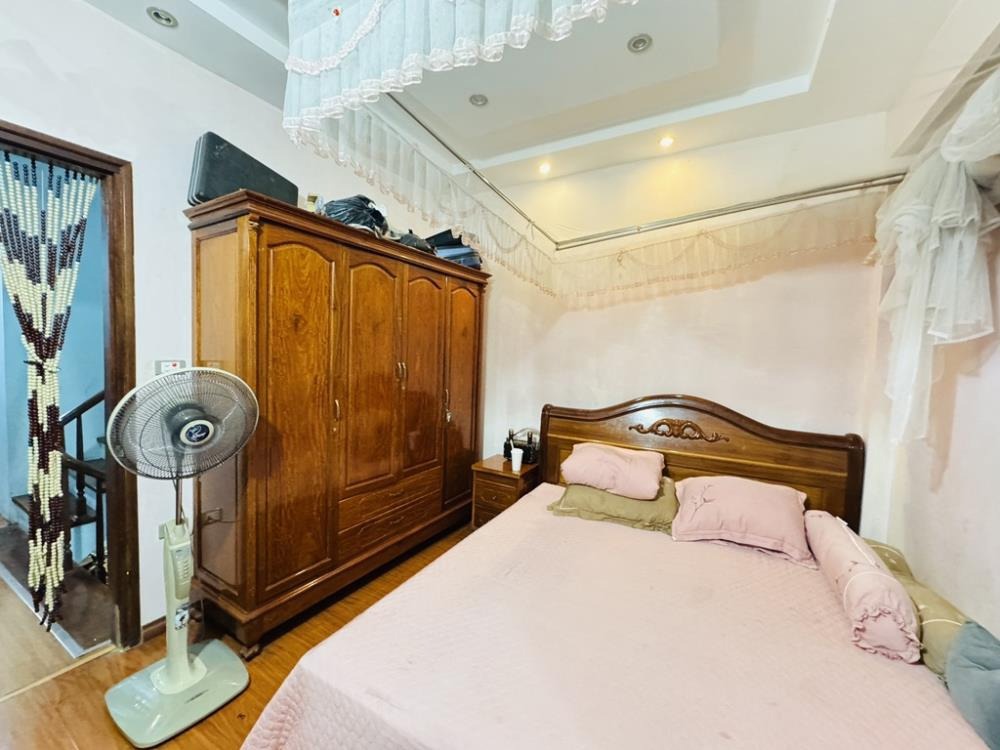 Bán Căn 5 Tầng Trung Tâm Cầu Diễn: 40m2, Ngõ Rộng, Ô Tô Vào Nhà