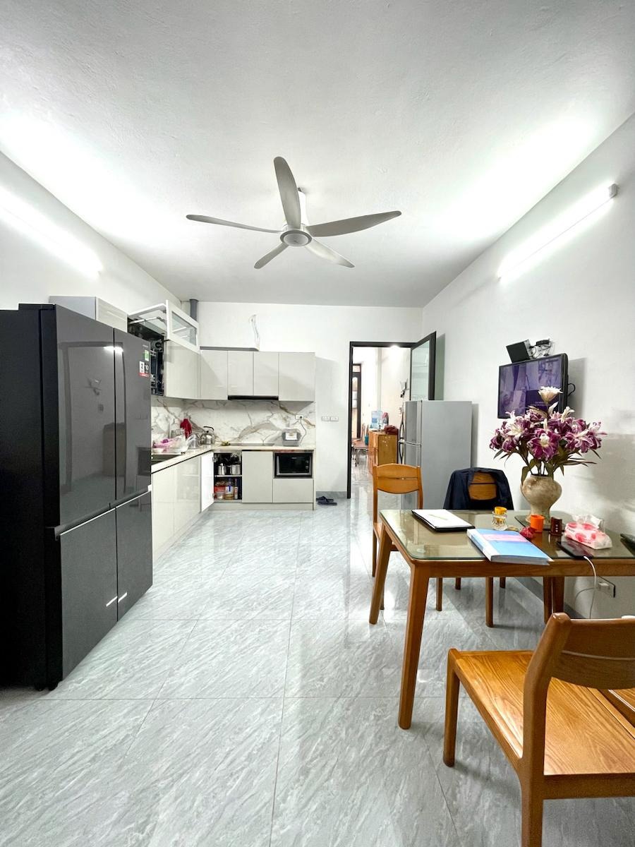 Bán nhà kim ngưu gần hồ 60m2, 4m mặt tiền, 5.5 tỷ - Vị trí đẹp, tiện ích đầy đủ
