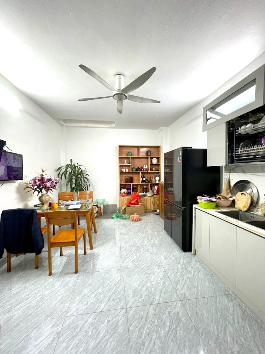 Bán nhà kim ngưu gần hồ 60m2, 4m mặt tiền, 5.5 tỷ - Vị trí đẹp, tiện ích đầy đủ