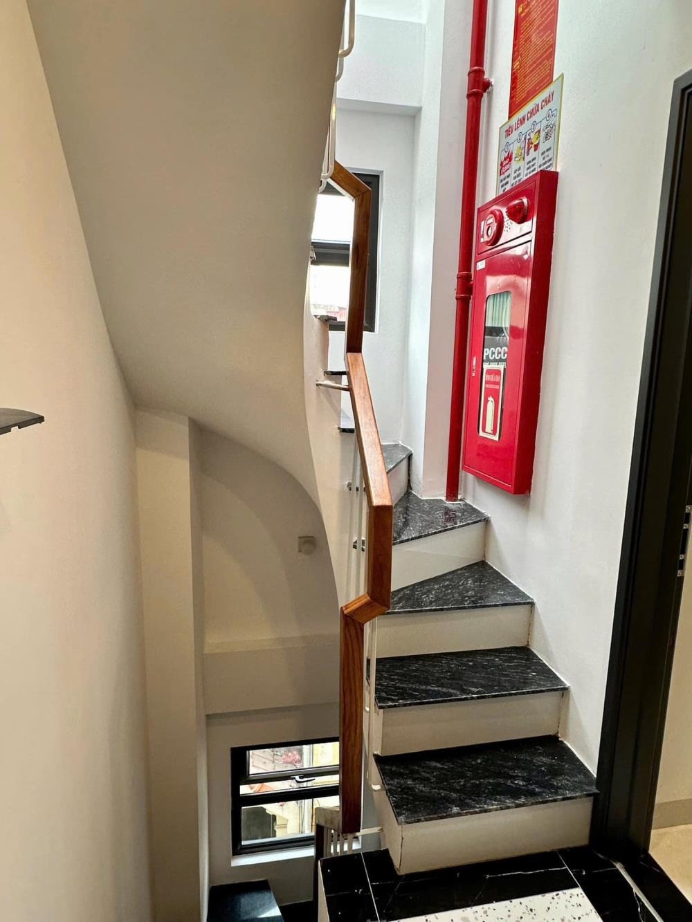 Bán nhà dòng tiền Xuân Phương, Nam Từ Liêm: 90m2, 23 phòng, Doanh thu 90Tr/Tháng