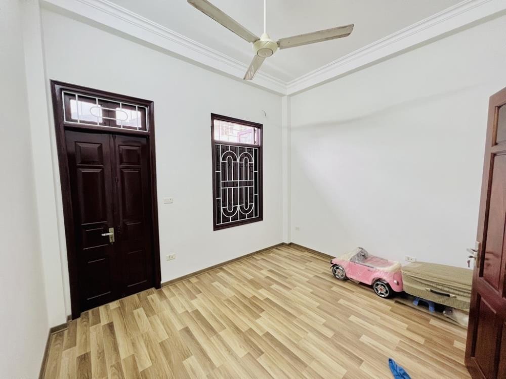 Bán nhà 68m2 Mỗ Lao, Hà Đông: Ngõ rộng, gần ô tô, 3 phút Hồ Mát Lạnh - 13.8 tỷ
