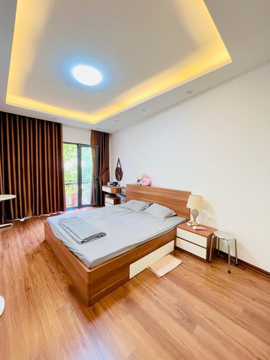 Bán Nhà Ngõ Hòa Bình, Phố Minh Khai: 42m2, 5 Tầng, 8.6 Tỷ - Vị Trí Đắc Địa