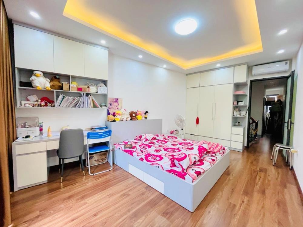 Bán Nhà Ngõ Hòa Bình, Phố Minh Khai: 42m2, 5 Tầng, 8.6 Tỷ - Vị Trí Đắc Địa