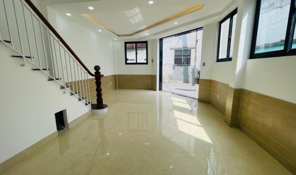 Nhà mới 4 tầng lô góc Tô Ngọc Vân, Q12 - 57m2, Giá 6.x tỷ