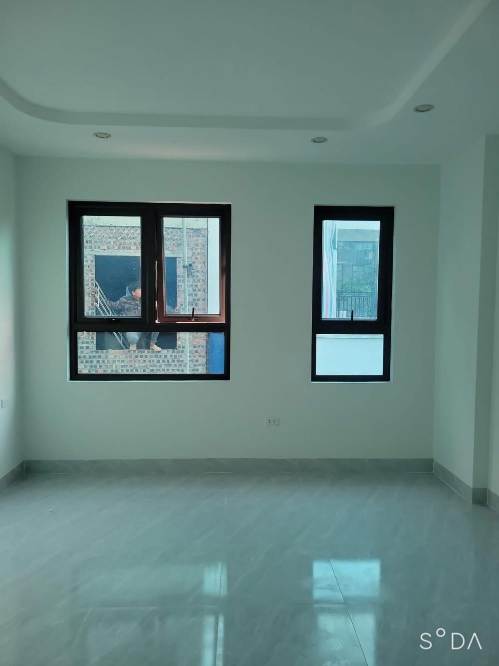 Bán nhà 5 tầng, ô tô vào nhà, gần Tây Hồ - 39m² - Sổ đỏ vuông vắn
