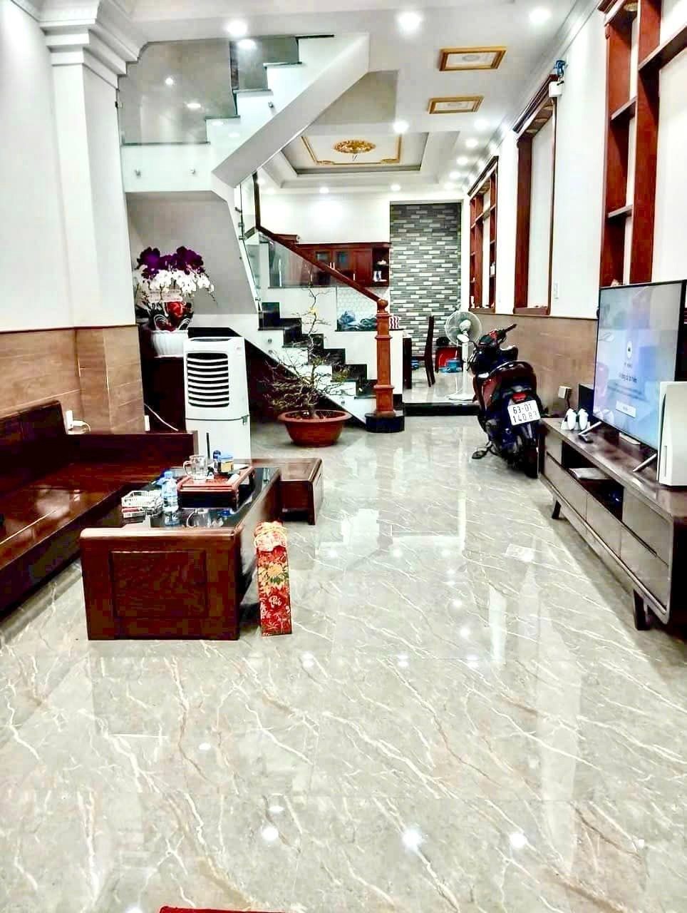 Bán nhà 4 tầng, 45m2, 8 tỷ - Nguyễn Thị Minh Khai - Vị trí đẹp, giao thông thuận tiện