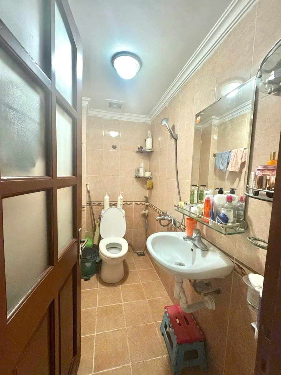 Nhà phố Nguyễn Chí Thanh, Đống Đa: 50m2, 5 tầng, Mặt tiền 4m, Giá 18 tỷ