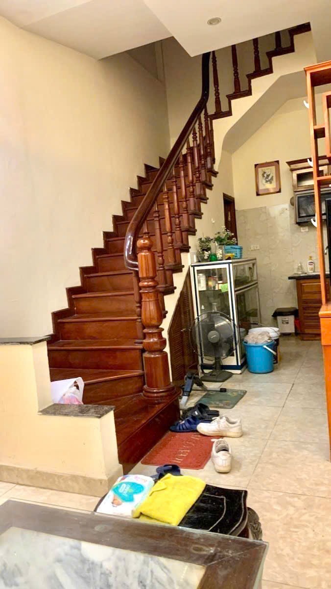 Bán nhà Đống Đa 40m2, 5 Tầng, Mặt Tiền 4m - Vị Trí Đắc Địa Nguyễn Chí Thanh