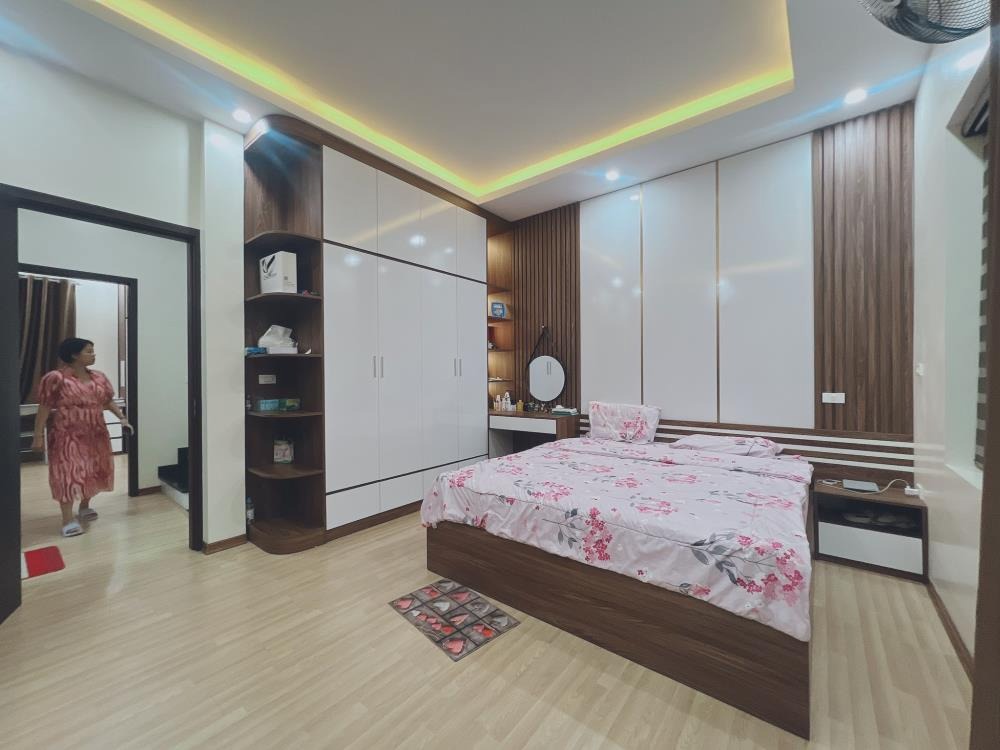 Lê Trọng Tấn Hà Đông: Siêu phẩm phân lô, gara ô tô, nhà 5 tầng thang máy - Giá tốt nhất