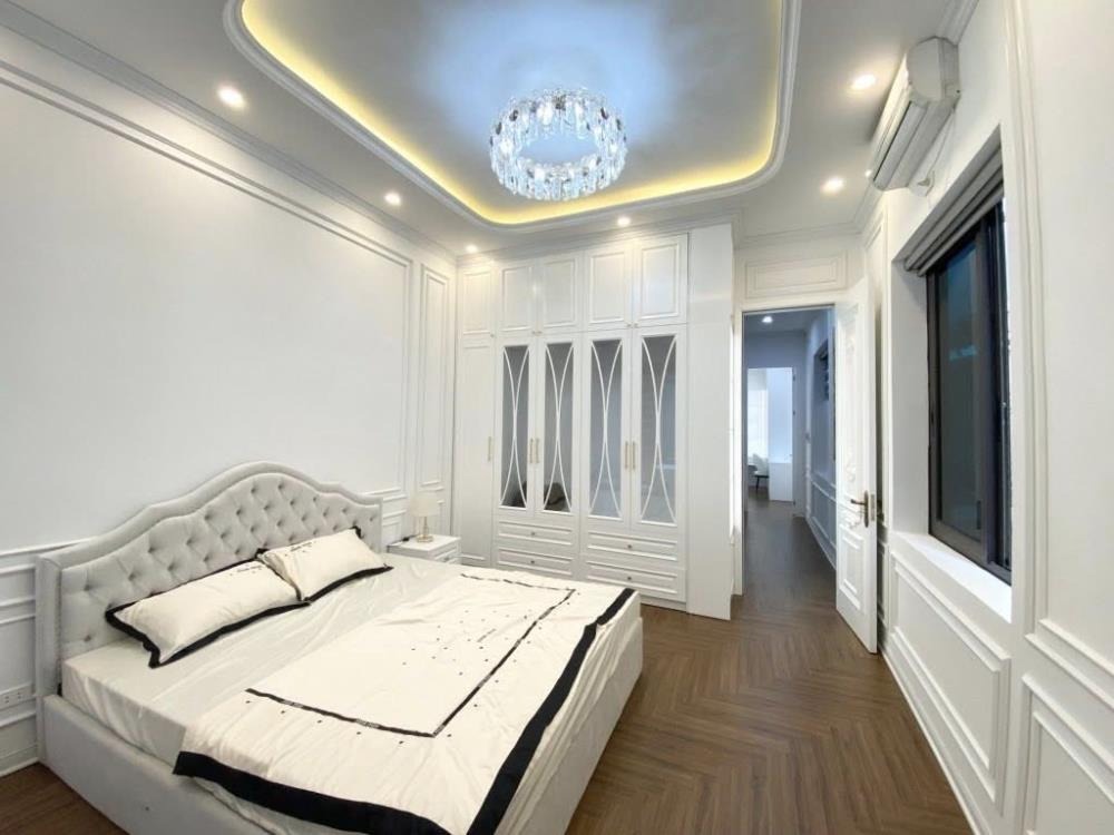Bán Gấp Nhà Mặt Phố Lê Đức Thọ - 4.5m - Ô Tô Đỗ Cửa - 8 Tỷ