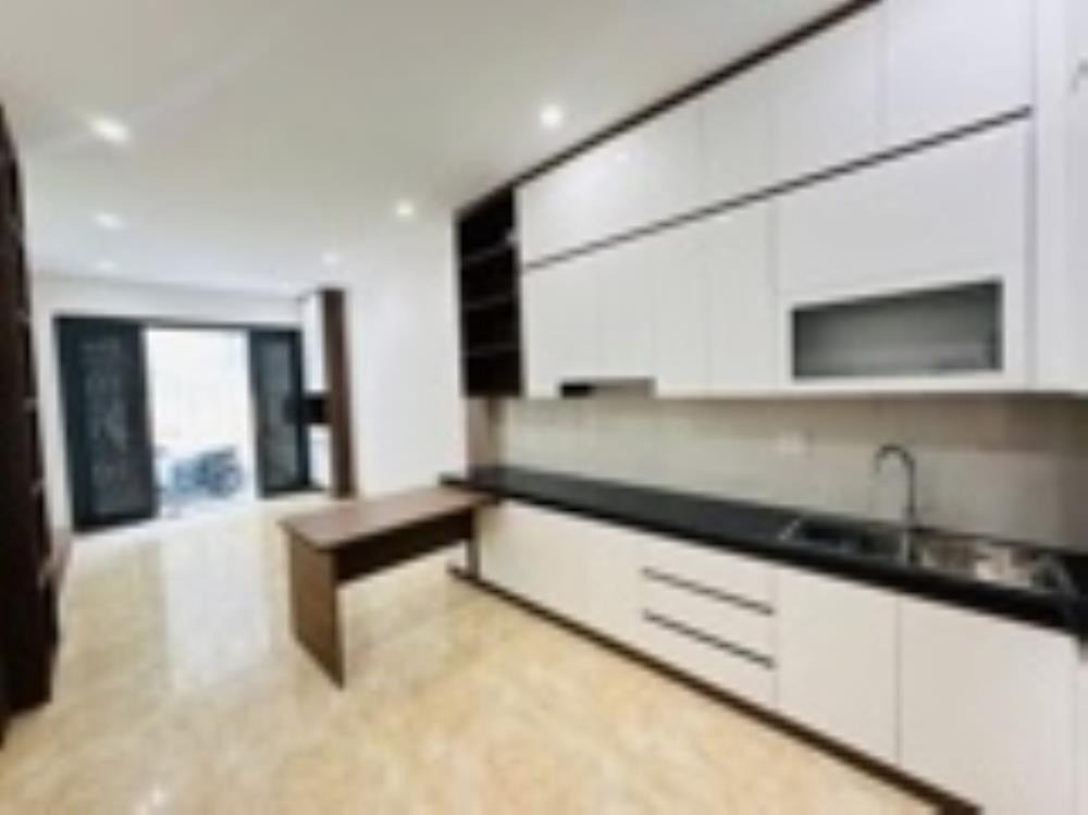 Nhà Phố Lê Hồng Phong - 5 Tầng, Thang Máy, 9 Tỷ - Vị Trí Đắc Địa